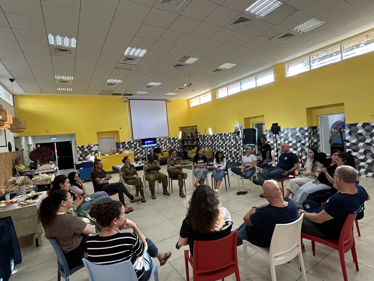 פורטונה מתחם נוער  תמונה מהפקה של שוש 25